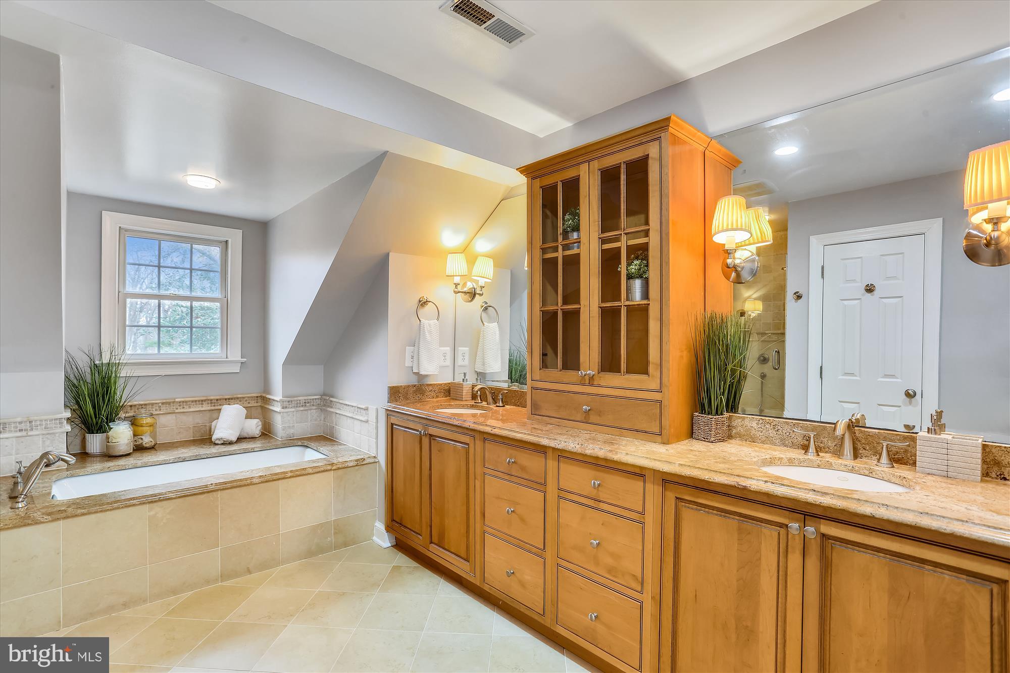 13631 Glenhurst Road North Potomac, MD 20878 - Photo 37 of 74 Gallery Image 37