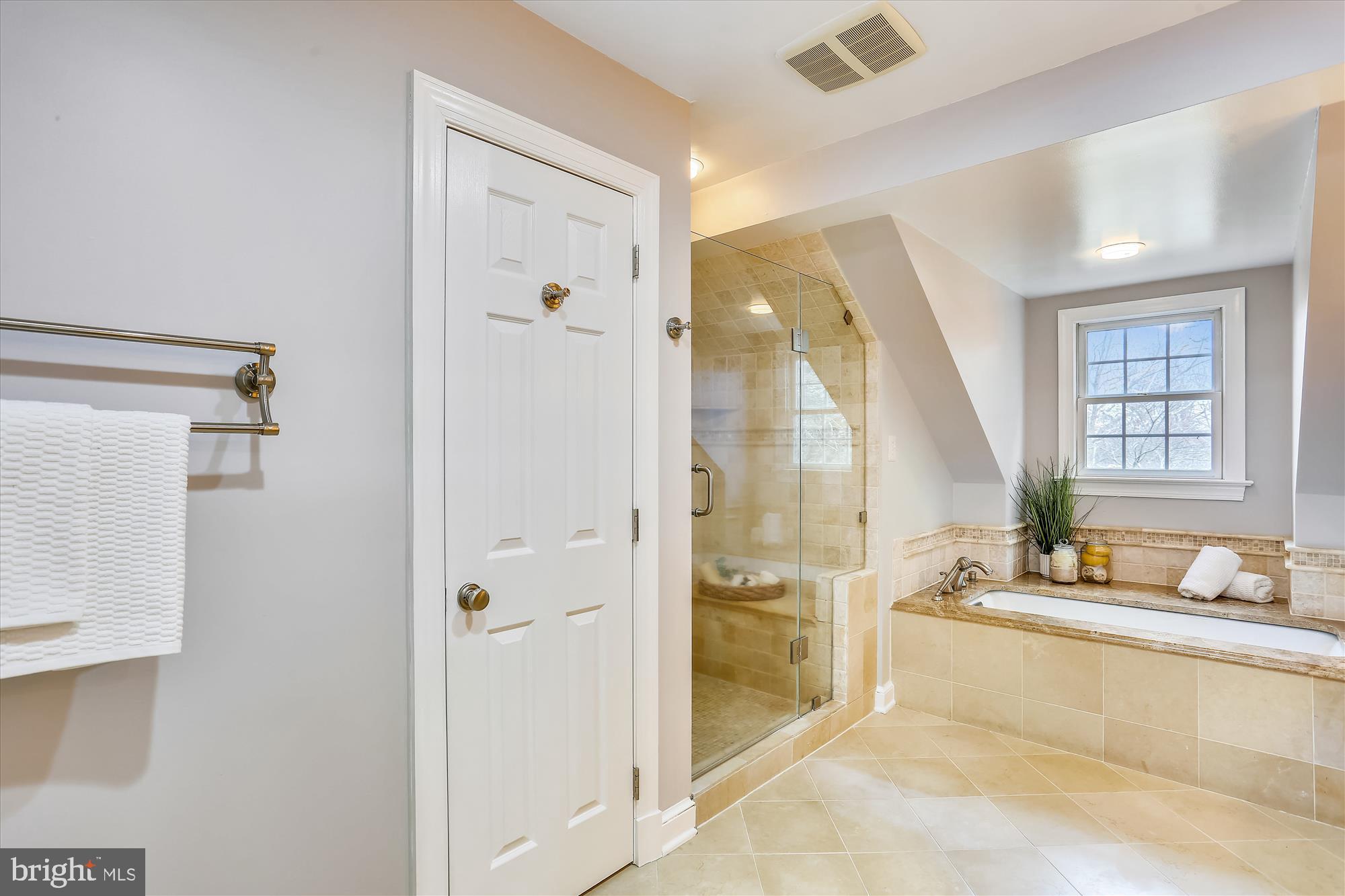 13631 Glenhurst Road North Potomac, MD 20878 - Photo 39 of 74 Gallery Image 39