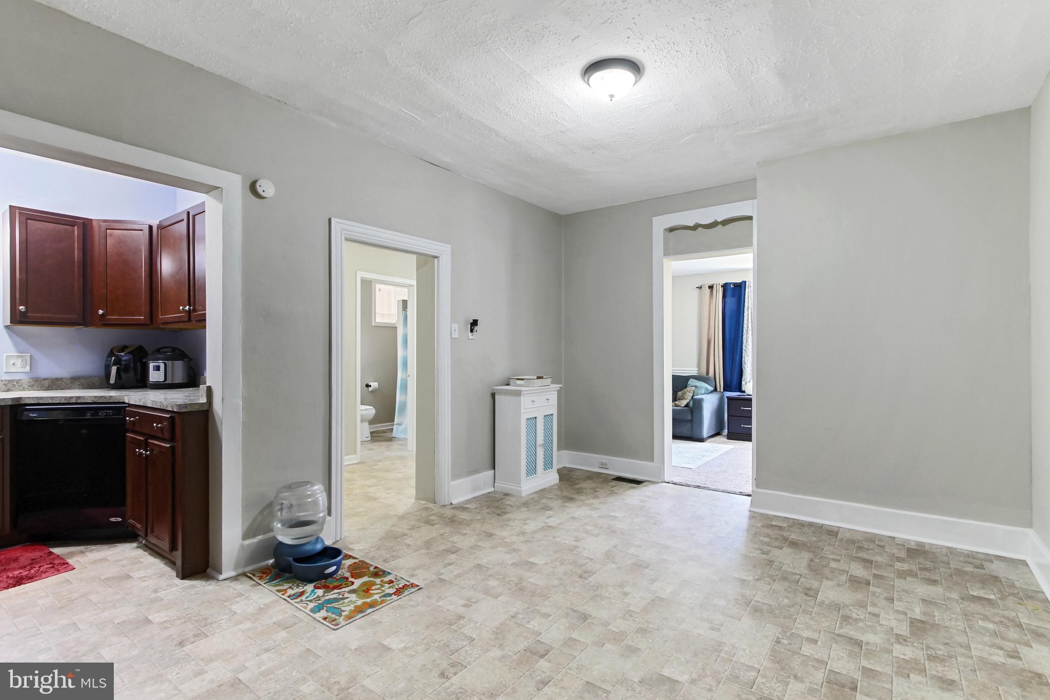 443 Maple Street Manchester, PA 17345 - Photo 17 of 28 Gallery Image 17