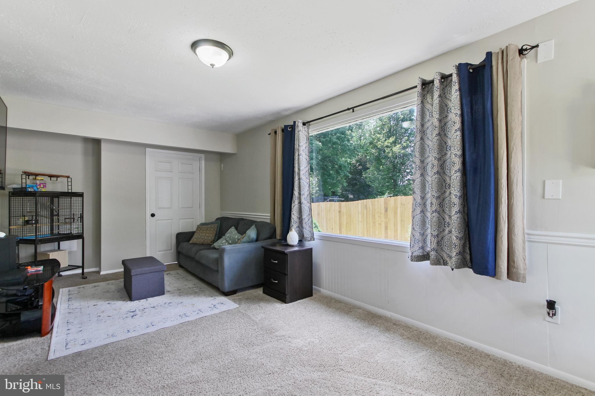 443 Maple Street Manchester, PA 17345 - Photo 10 of 28 Gallery Image 10