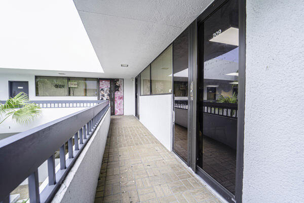 4524 Gun Club Road, Unit A202 West Palm Beach, FL 33415 - Photo 9 of 12 134199774494165833_134199774481915400_Un