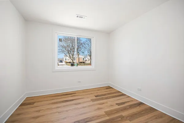 $415,000 | 1943 Mayfair Avenue, Westchester, IL 60154