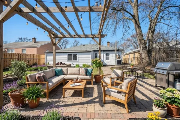 $415,000 | 1943 Mayfair Avenue, Westchester, IL 60154