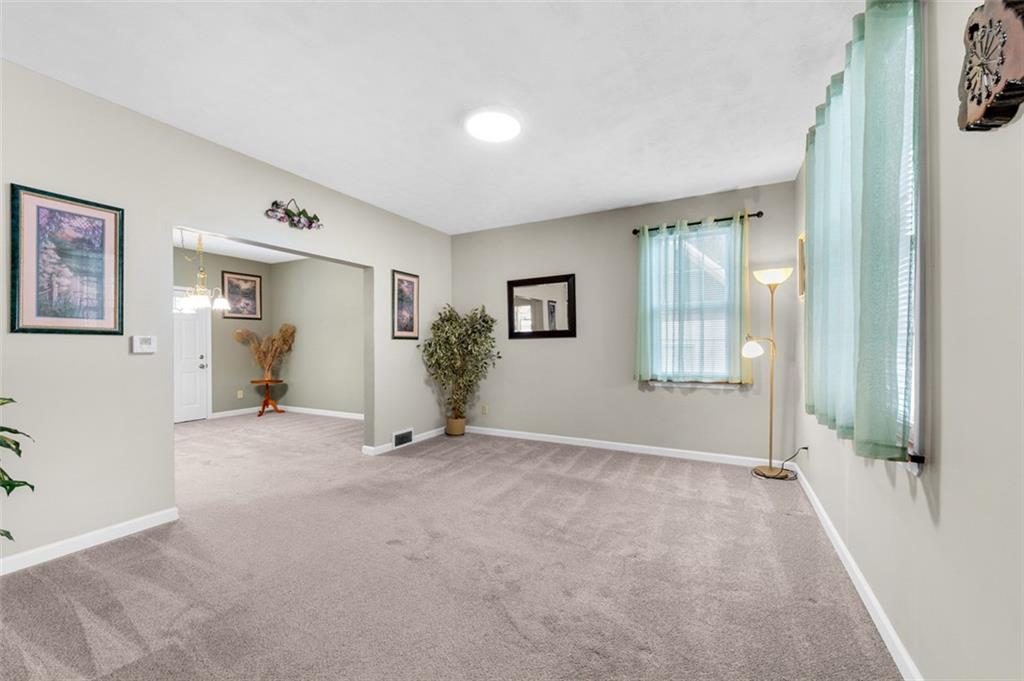 1738-1740 Hancock Avenue Apollo, PA 15613 - Photo 13 of 49 an empty room with windows and closet