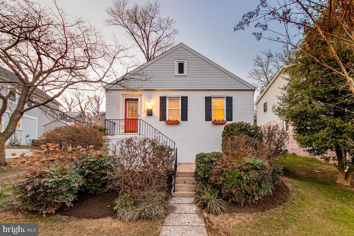 503 Schuyler Road Silver Spring, MD 20910 - Photo 1 of 31 Gallery Image 1