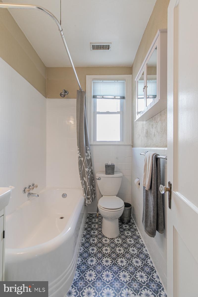 503 Schuyler Road Silver Spring, MD 20910 - Photo 20 of 31 Gallery Image 20