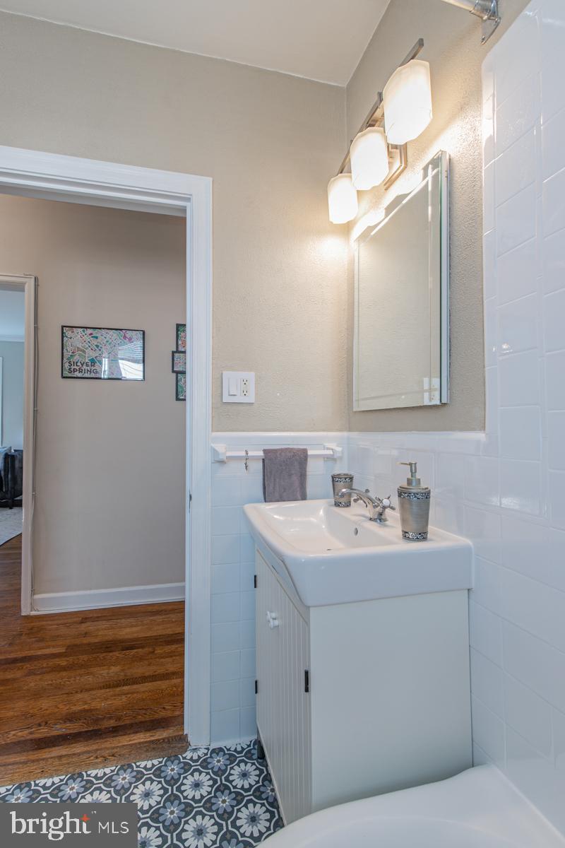 503 Schuyler Road Silver Spring, MD 20910 - Photo 21 of 31 Gallery Image 21