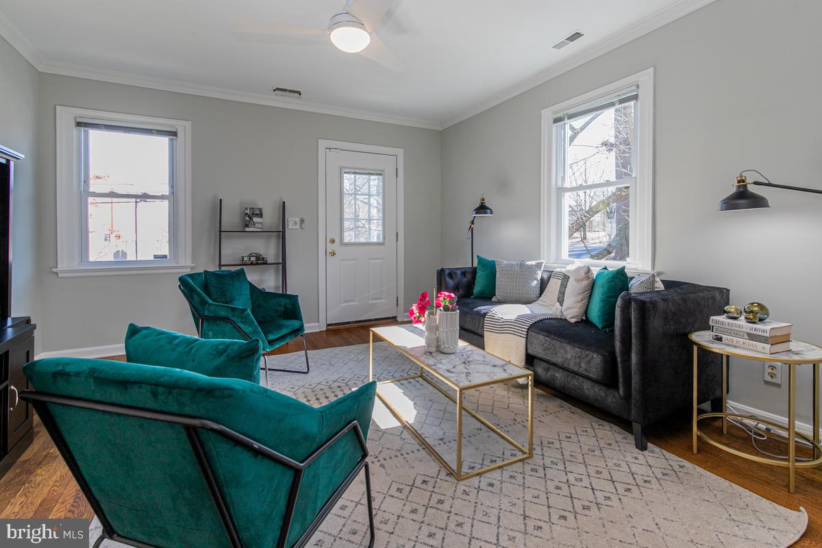 503 Schuyler Road Silver Spring, MD 20910 - Photo 6 of 31 Gallery Image 6