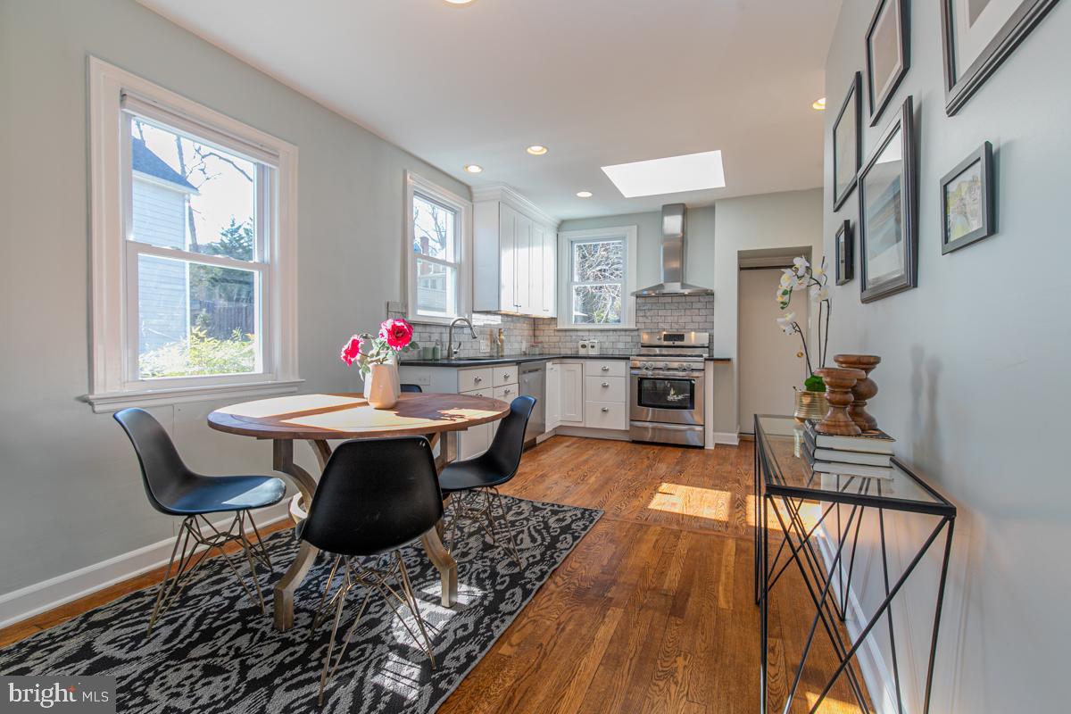503 Schuyler Road Silver Spring, MD 20910 - Photo 7 of 31 Gallery Image 7