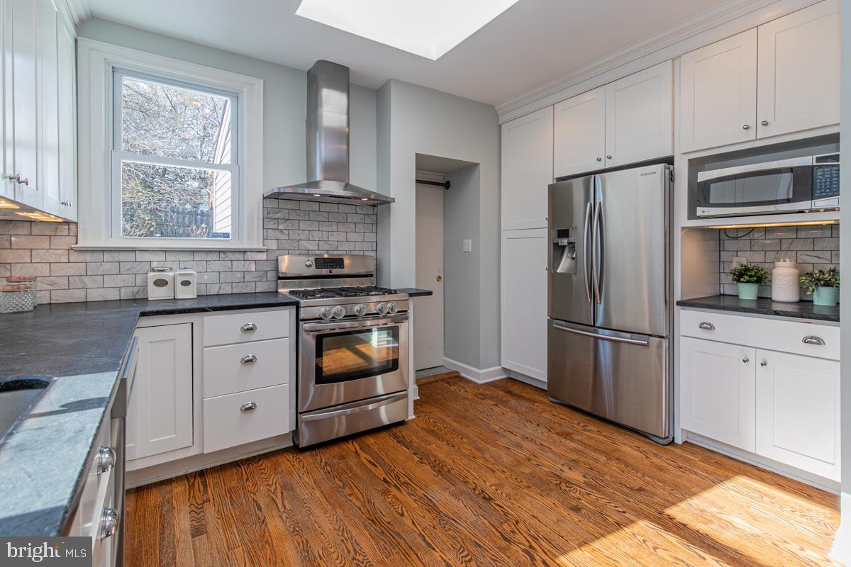 503 Schuyler Road Silver Spring, MD 20910 - Photo 10 of 31 Gallery Image 10