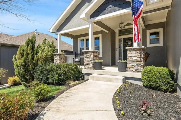$720,000 | 12916 West 169th Street, Overland Park, KS 66221
