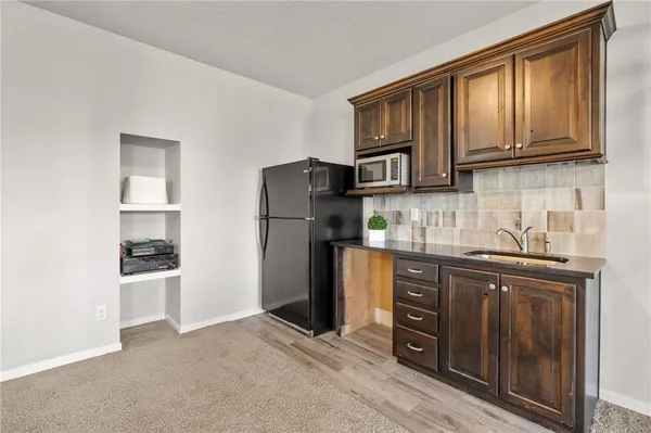 $720,000 | 12916 West 169th Street, Overland Park, KS 66221
