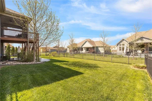 $720,000 | 12916 West 169th Street, Overland Park, KS 66221