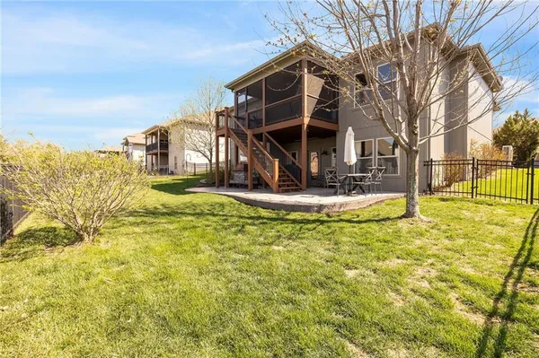 $720,000 | 12916 West 169th Street, Overland Park, KS 66221