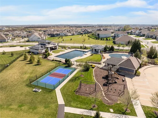 $720,000 | 12916 West 169th Street, Overland Park, KS 66221