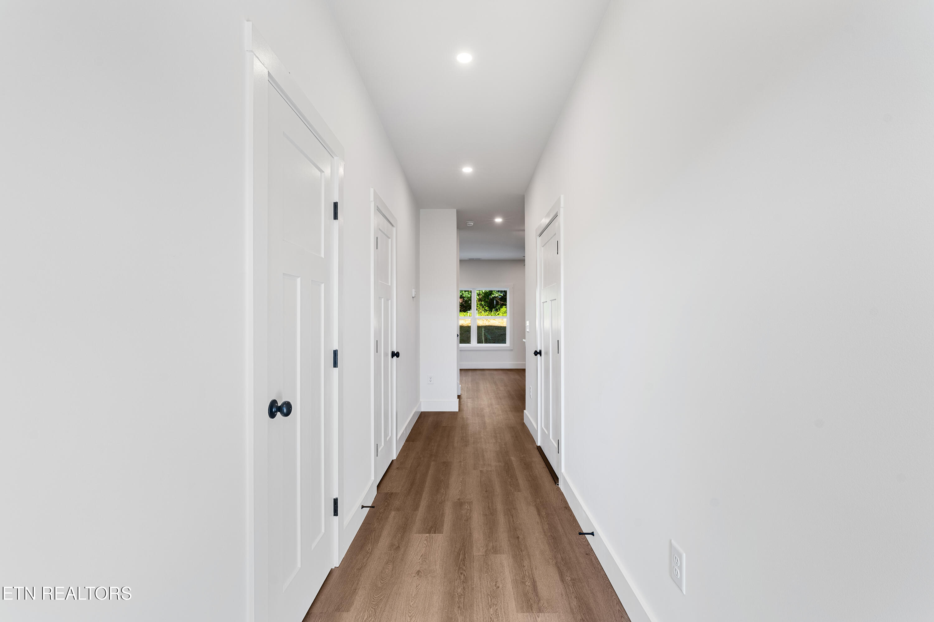 1337 Grace Ridge Drive Sevierville, TN 37862 - Photo 5 of 53 Entry Hallway