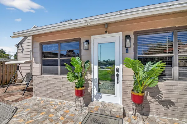 $430,000 | 425 Broward Avenue, Greenacres, FL 33463