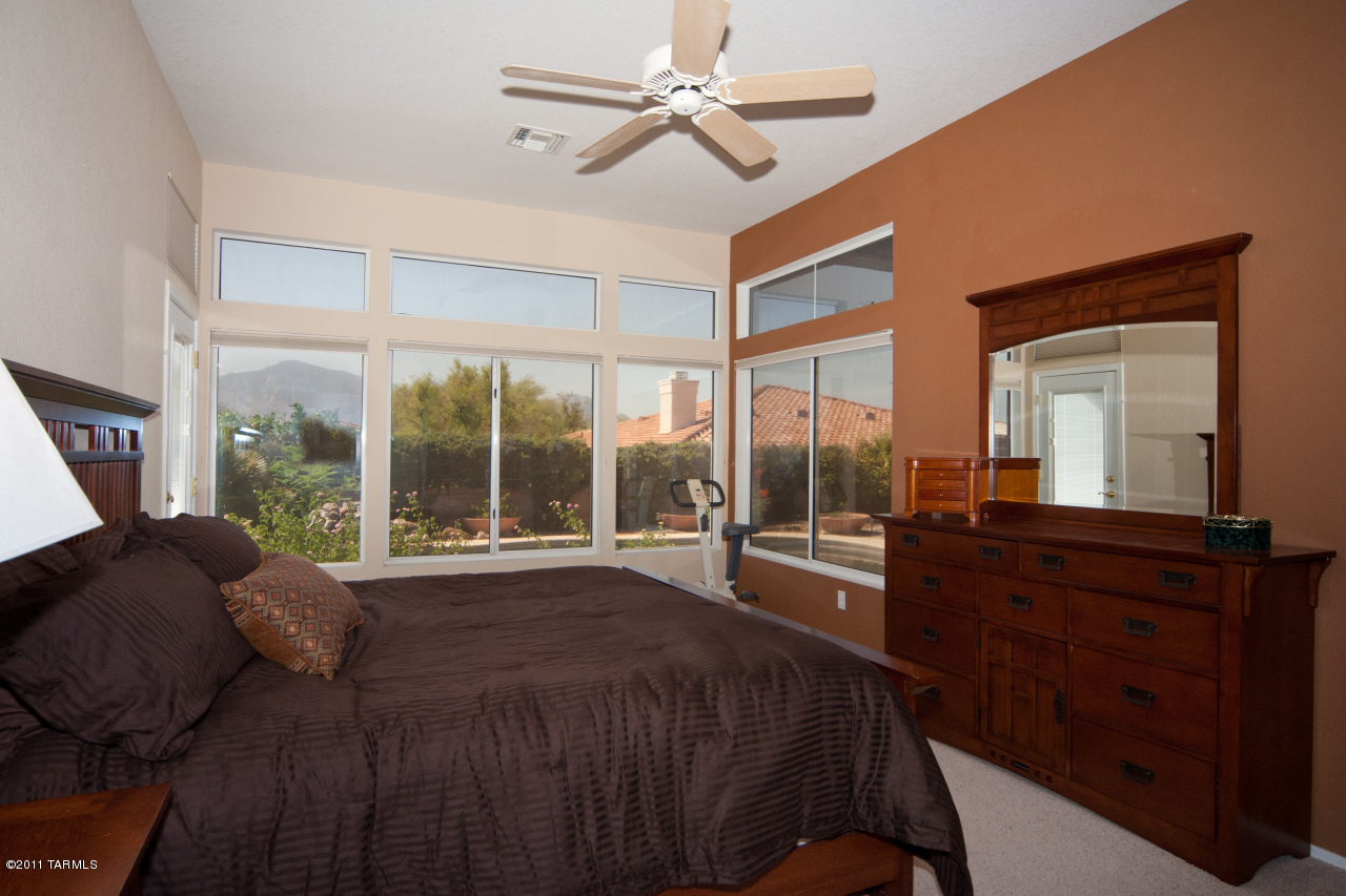 1836 East Lone Rider Way Tucson, AZ 85755 - Photo 8 of 17