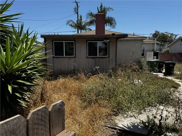 $1,090,000 | 15433 Freeman Avenue, Lawndale, CA 90260