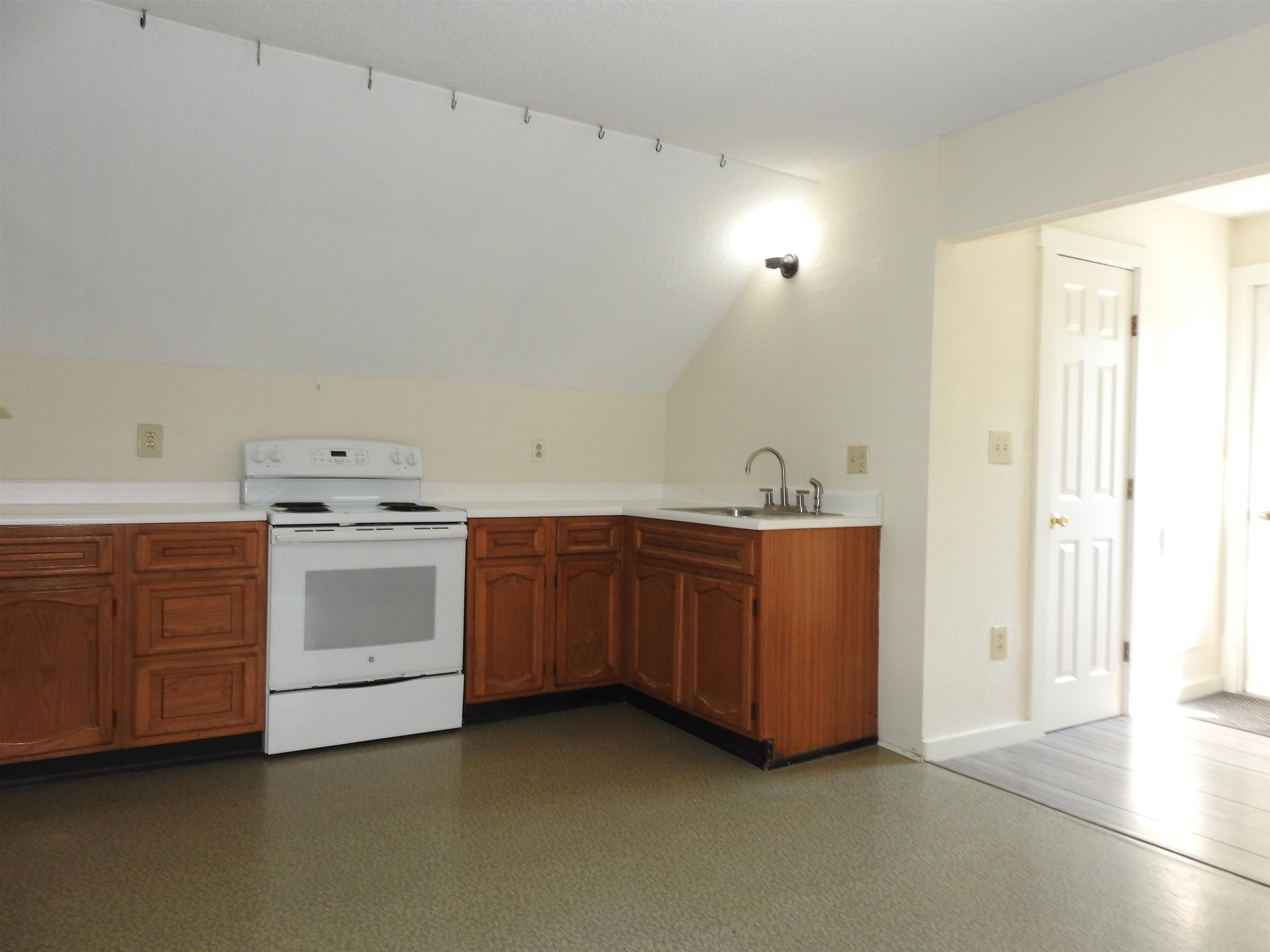 48 Killington Avenue Rutland, VT 05701 - Photo 14 of 26