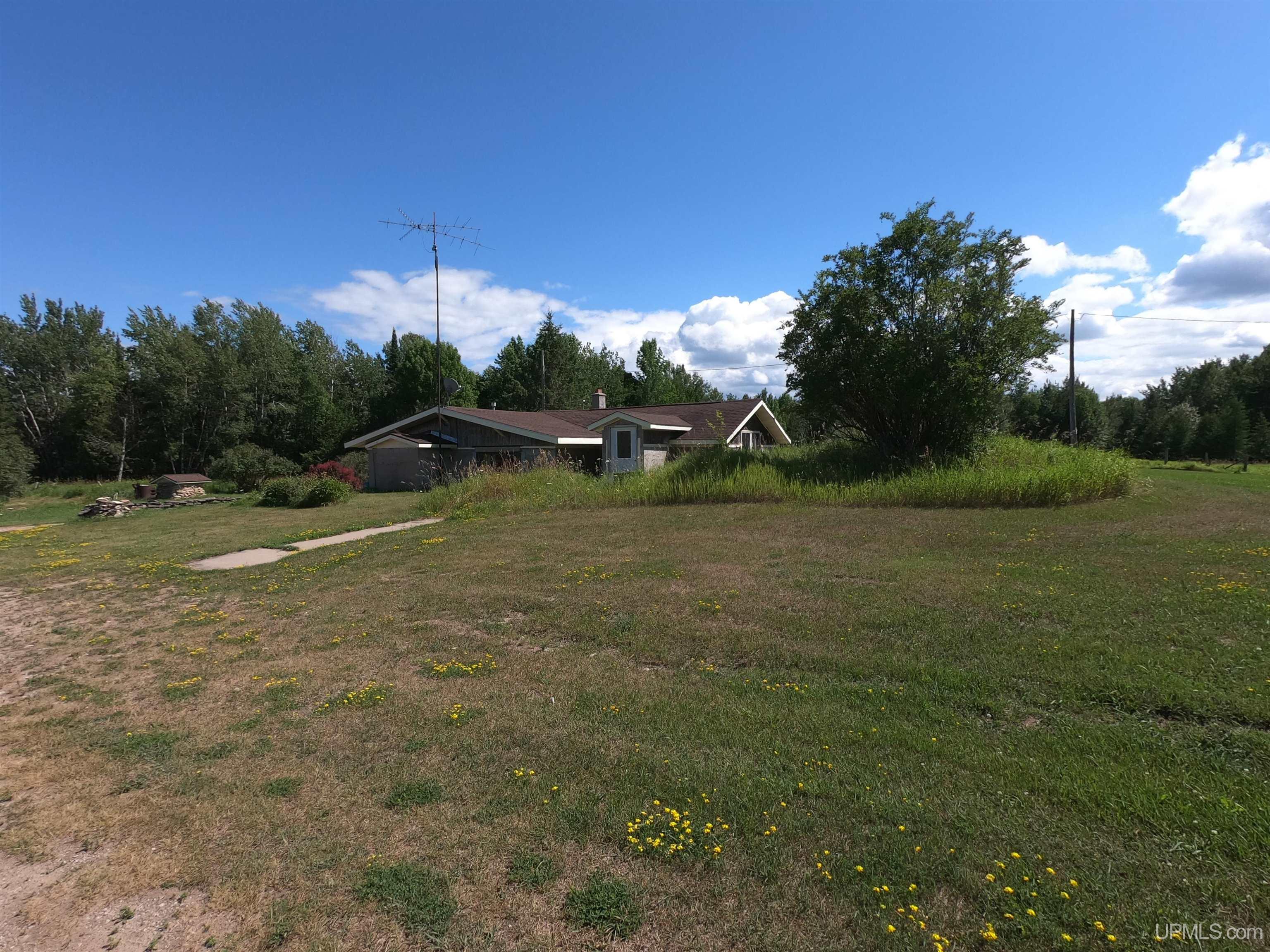 6224 D Road Bark River, MI 49807 - Photo 15 of 16