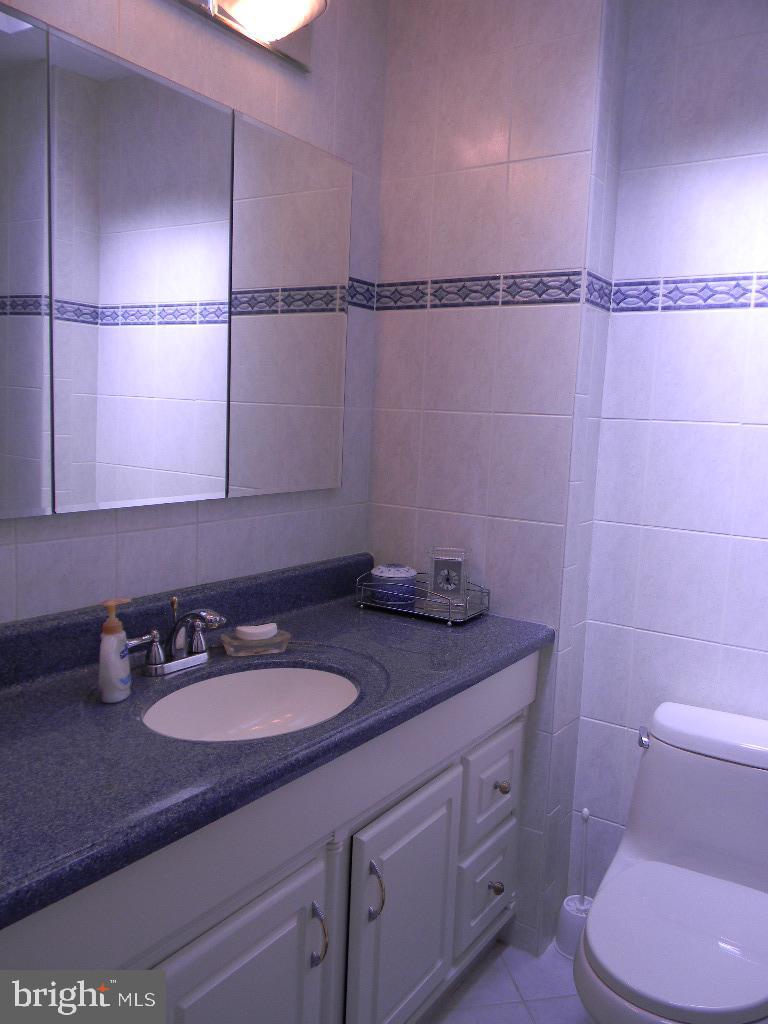 402 Densmore Road Philadelphia, PA 19116 - Photo 8 of 13 Gallery Image 8