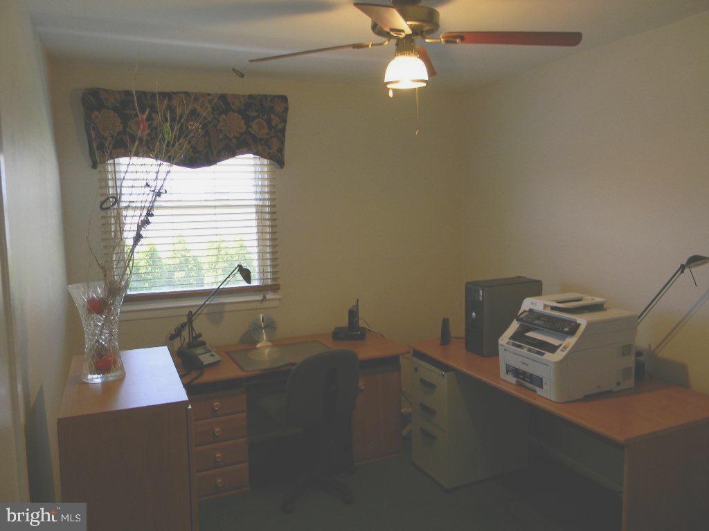 402 Densmore Road Philadelphia, PA 19116 - Photo 9 of 13 Gallery Image 9