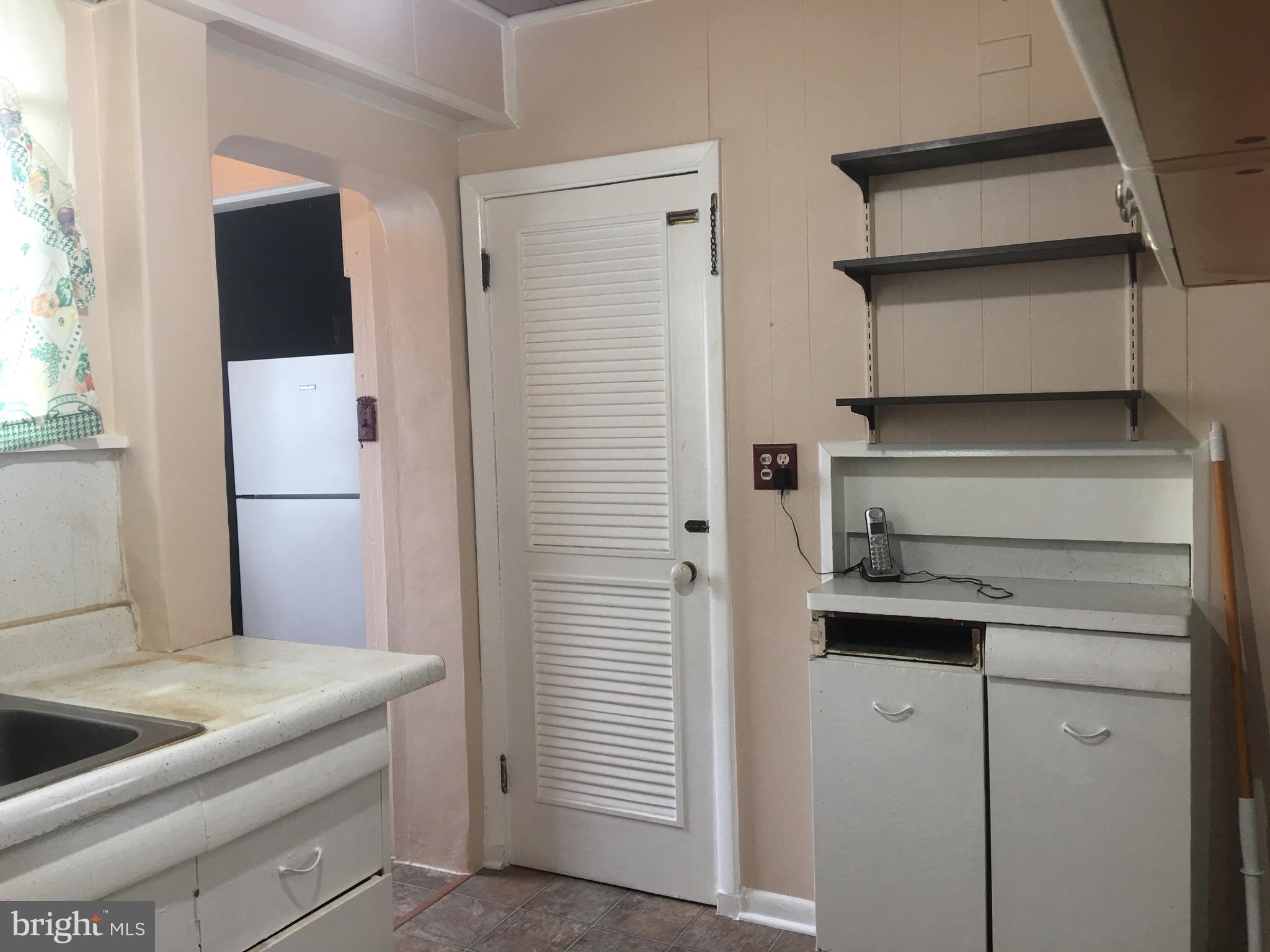21 Sunship Road Baltimore, MD 21222 - Photo 20 of 42 kitchen