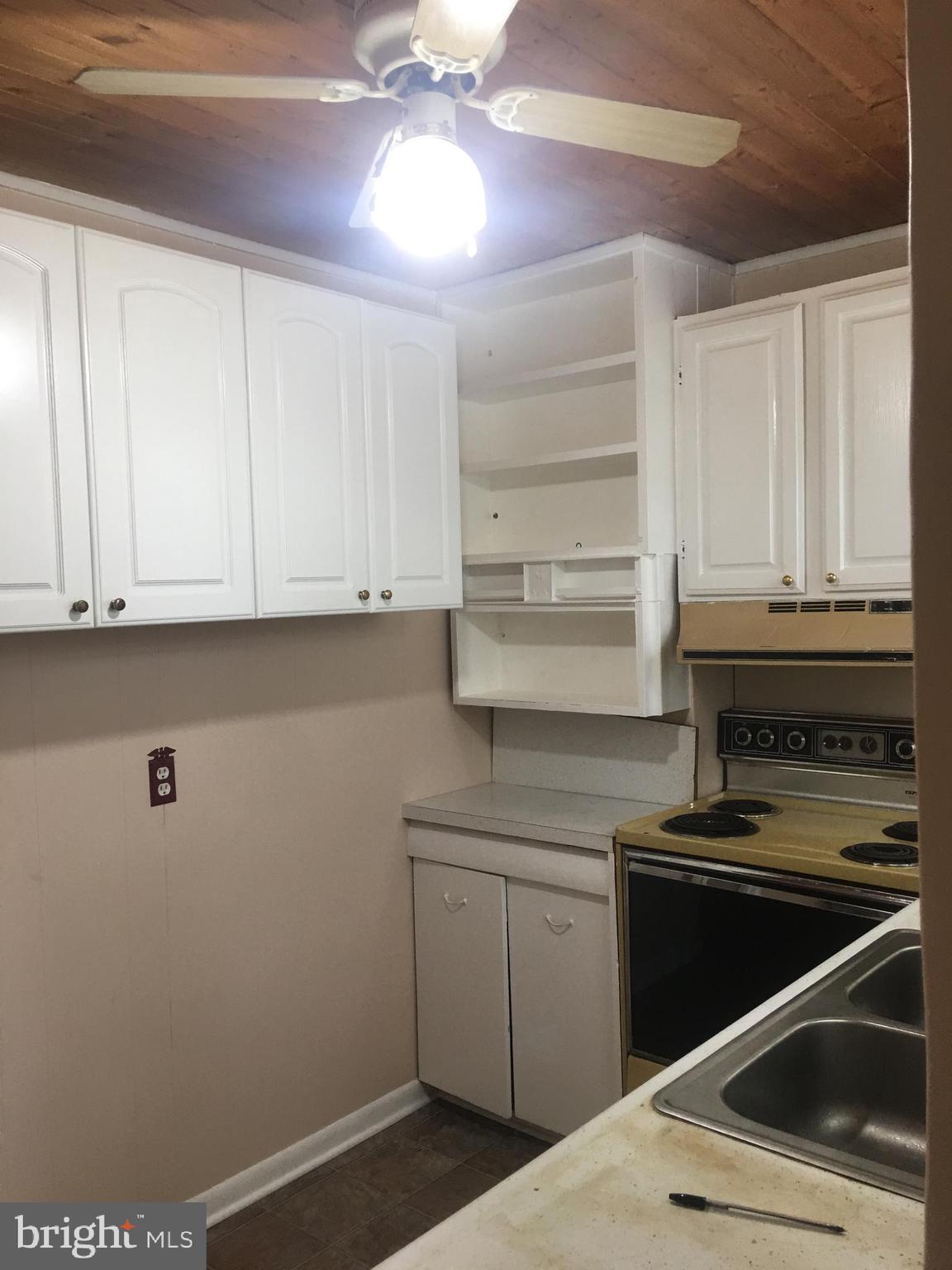 21 Sunship Road Baltimore, MD 21222 - Photo 21 of 42 Kitchen