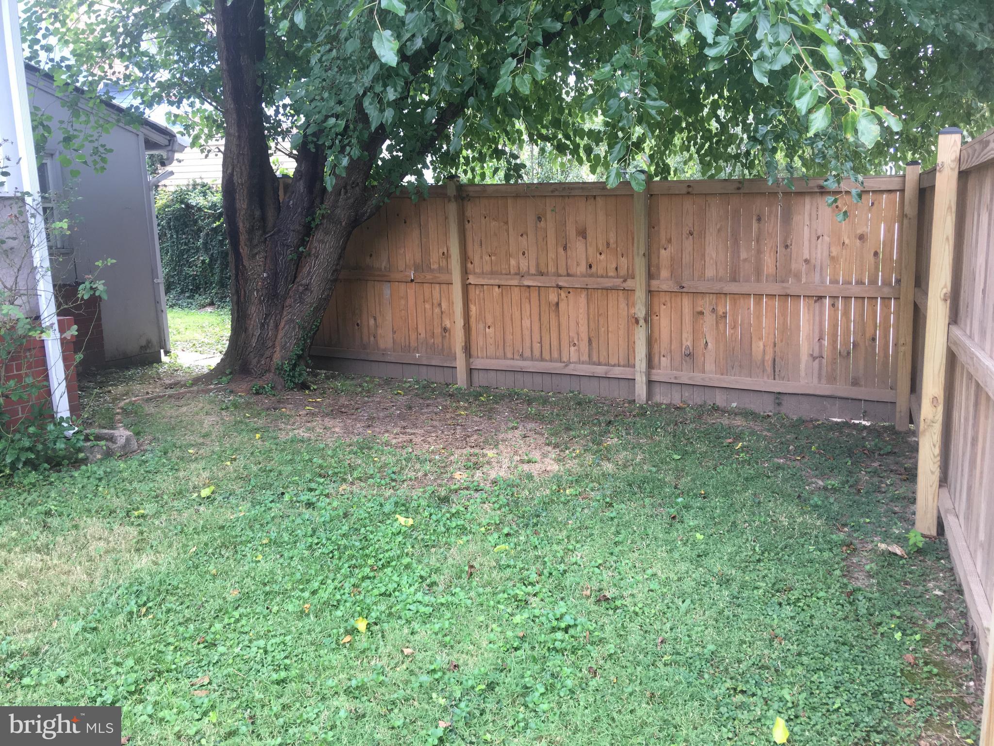 21 Sunship Road Baltimore, MD 21222 - Photo 39 of 42 yard