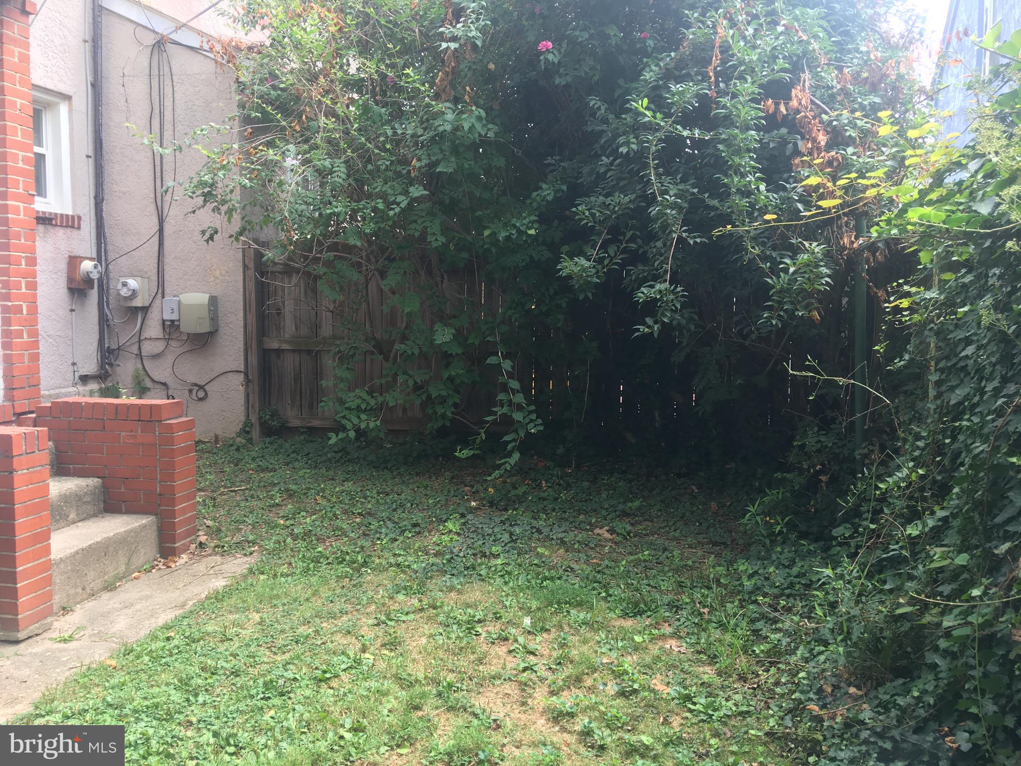 21 Sunship Road Baltimore, MD 21222 - Photo 41 of 42 back yard
