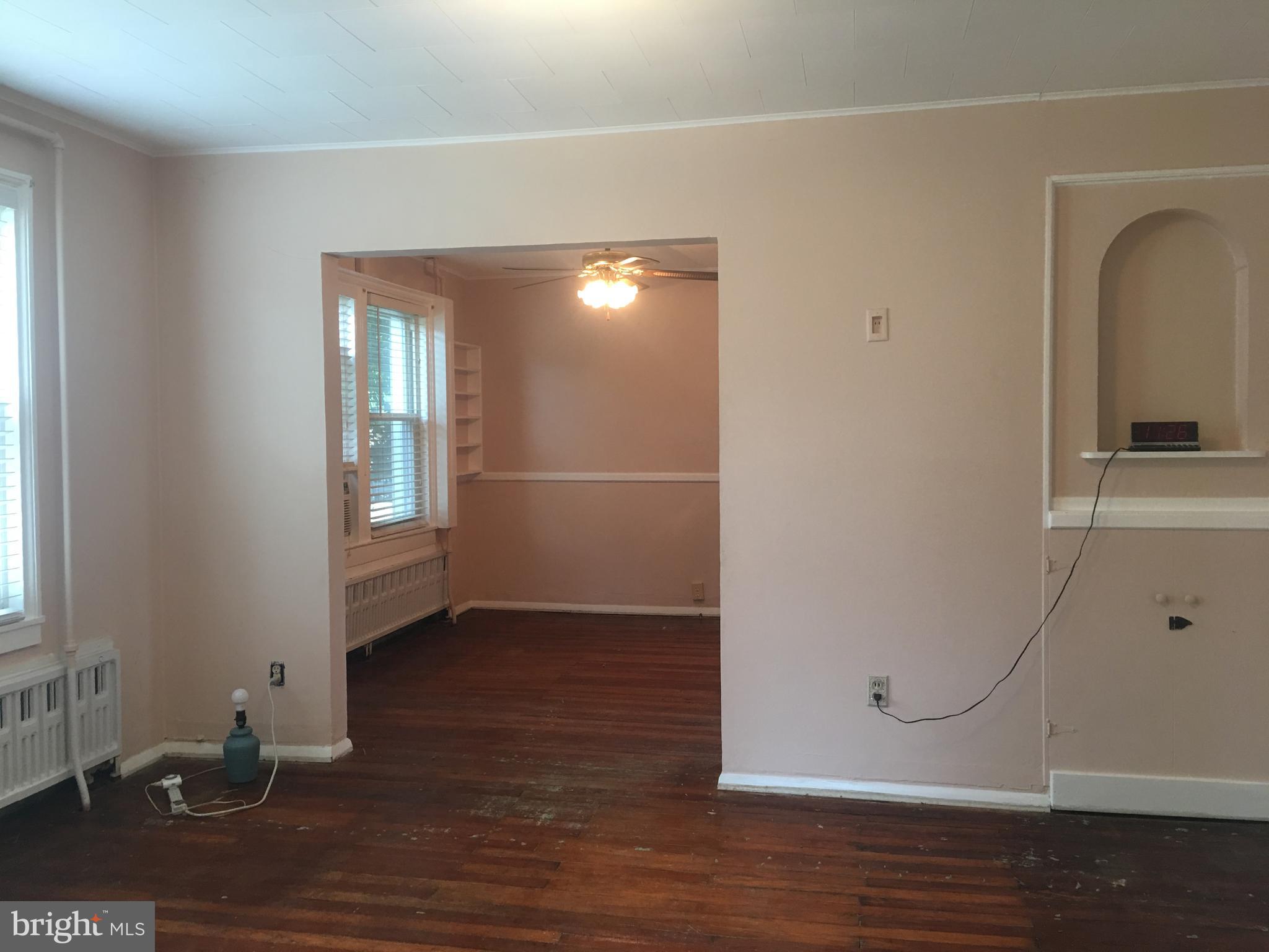 21 Sunship Road Baltimore, MD 21222 - Photo 9 of 42 Living room and dining room