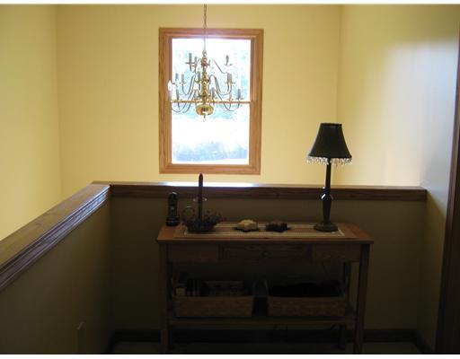 524 Diamond Road Grove City, PA 16127 - Photo 10 of 13 Entry/Foyer.