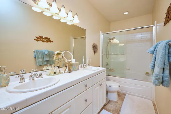 $629,900 | 872 Fitzgerald Avenue, Ventura, CA 93003