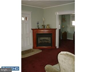 511 North Forklanding Road Maple Shade, NJ 08052 - Photo 2 of 8