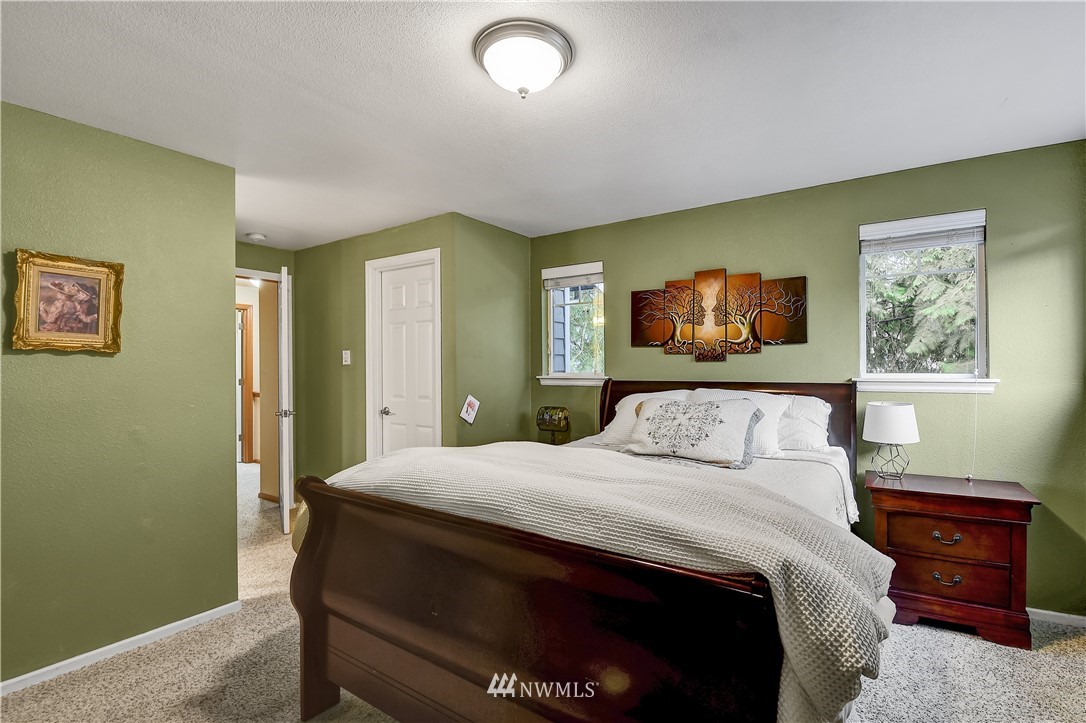 8040 212th Street Southwest, Unit B Edmonds, WA 98026 - Photo 11 of 19 Gallery Image 11