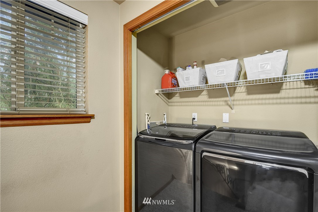8040 212th Street Southwest, Unit B Edmonds, WA 98026 - Photo 16 of 19 Gallery Image 16