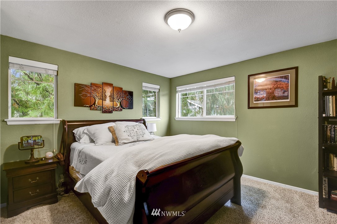 8040 212th Street Southwest, Unit B Edmonds, WA 98026 - Photo 10 of 19 Gallery Image 10