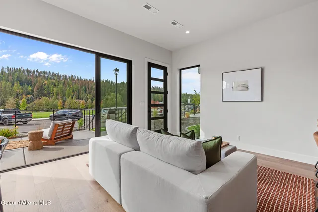 $1,250,000 | 2484 North Atlas Road, Coeur D'Alene, ID 83814