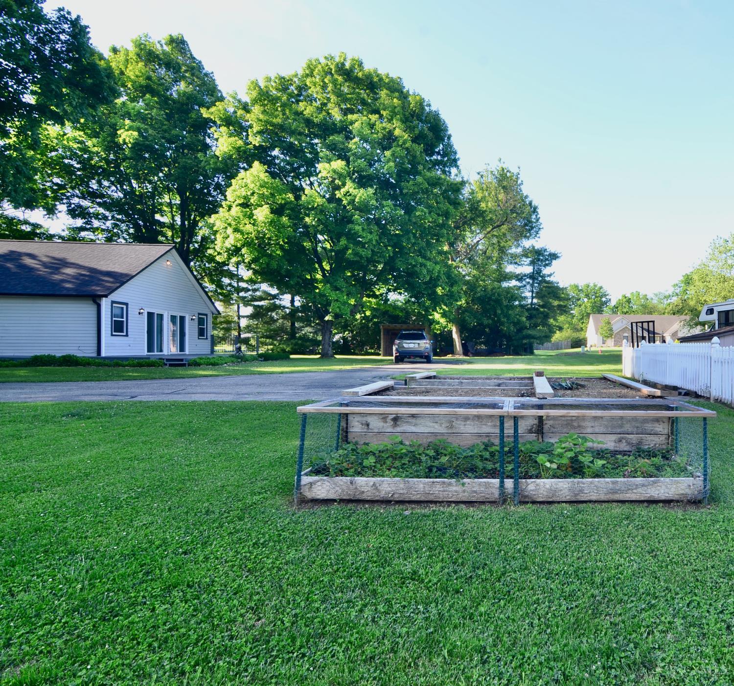 8560 Bunnell Hill Road Springboro, OH 45066 - Photo 8 of 54