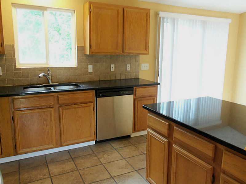 405 Boston Neck Road North Kingstown, RI 02852 - Photo 15 of 25 Kitchen.