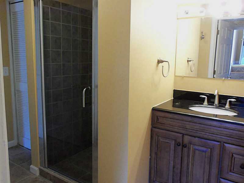 405 Boston Neck Road North Kingstown, RI 02852 - Photo 23 of 25 Bathroom.
