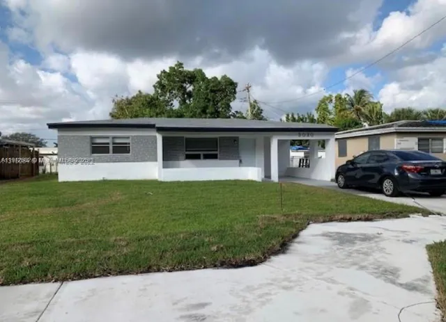 $425,000 | 3020 Southwest 64th Avenue, Miramar, FL 33023
