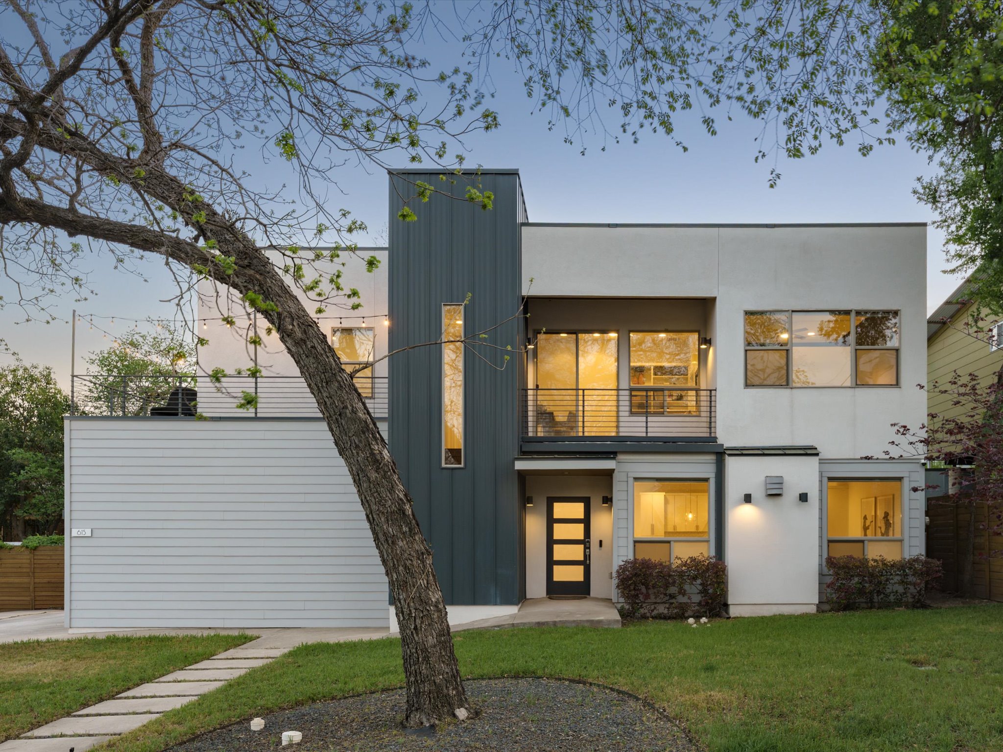 615 Jewell Street Austin, TX 78704 - Photo 1 of 25 Move-in Ready Designer Masterpiece in Bouldin Creek – 78704.