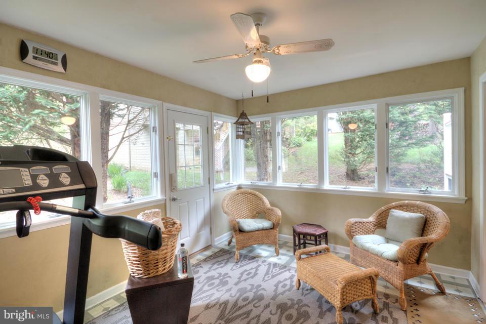 10158 Wavell Road Fairfax, VA 22032 - Photo 15 of 30 Interior (General)