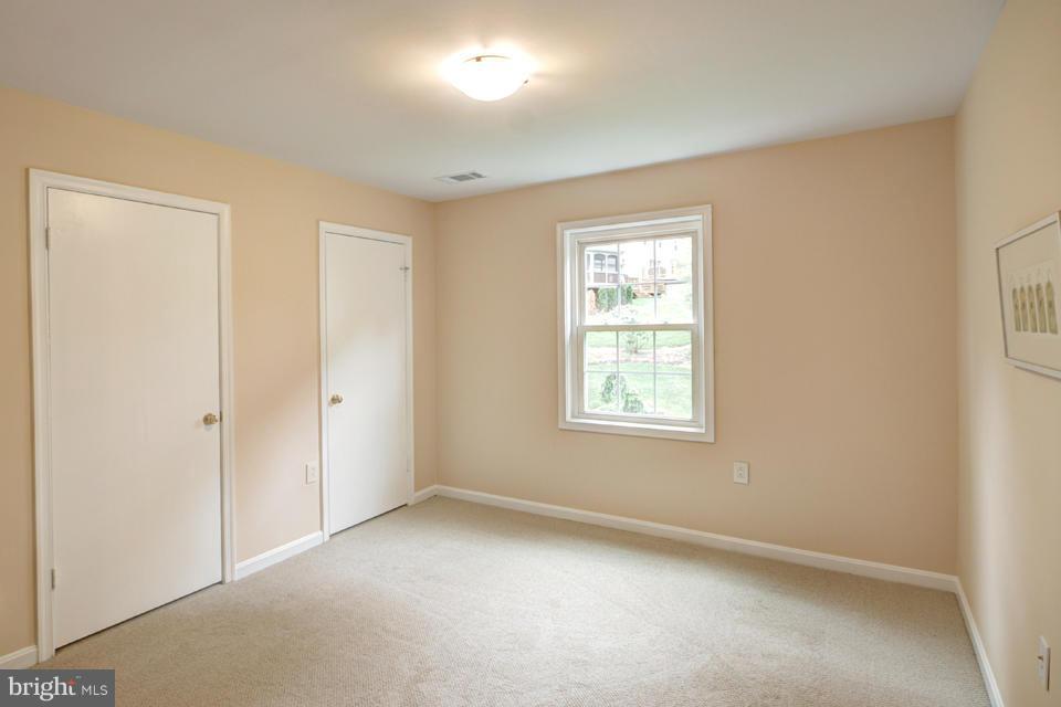10158 Wavell Road Fairfax, VA 22032 - Photo 26 of 30 Bedroom