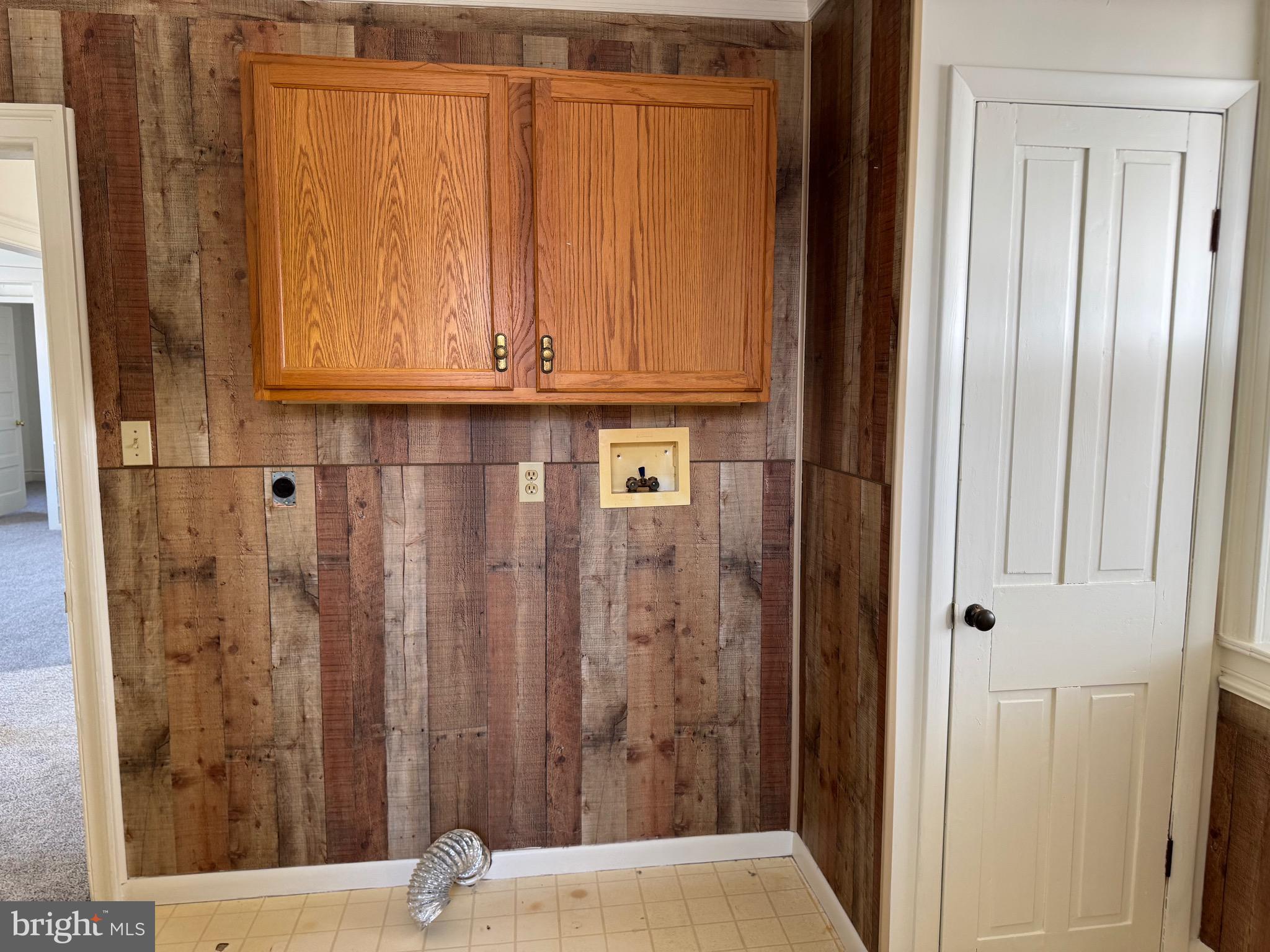 404 Linden Grove Road Ephrata, PA 17522 - Photo 13 of 16 a bathroom with a shower