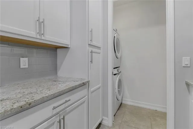 $435,000 | 7948 Bristol Circle, Naples, FL 34120