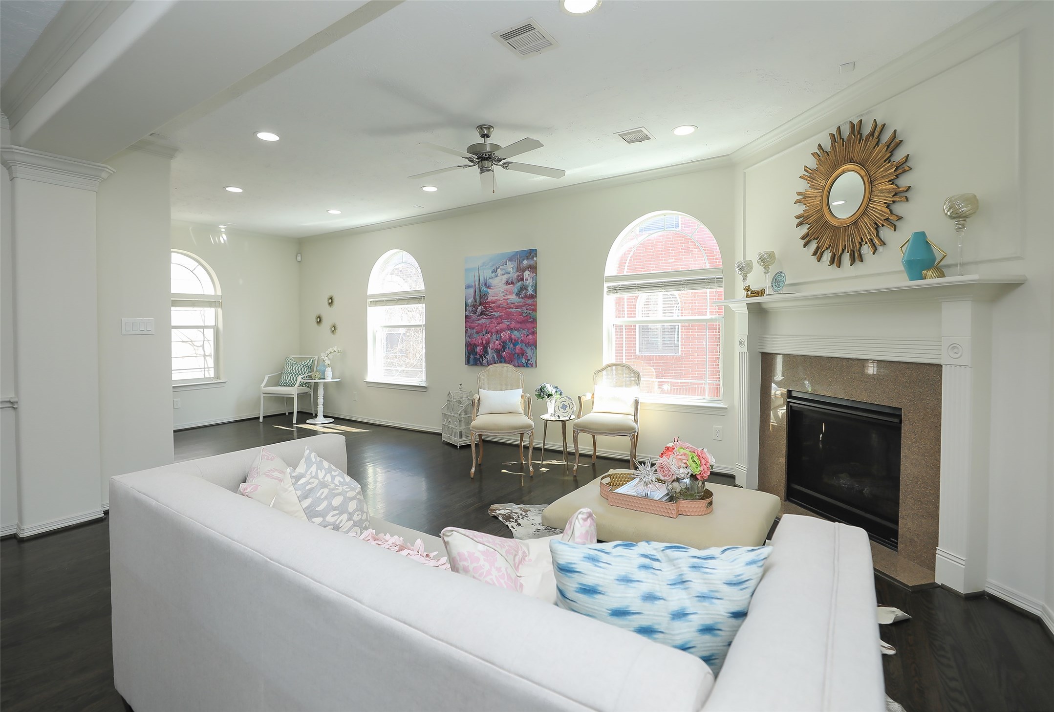 1311 Bingham Street, Unit B Houston, TX 77007 - Photo 8 of 29 a living room with furniture and a fireplace