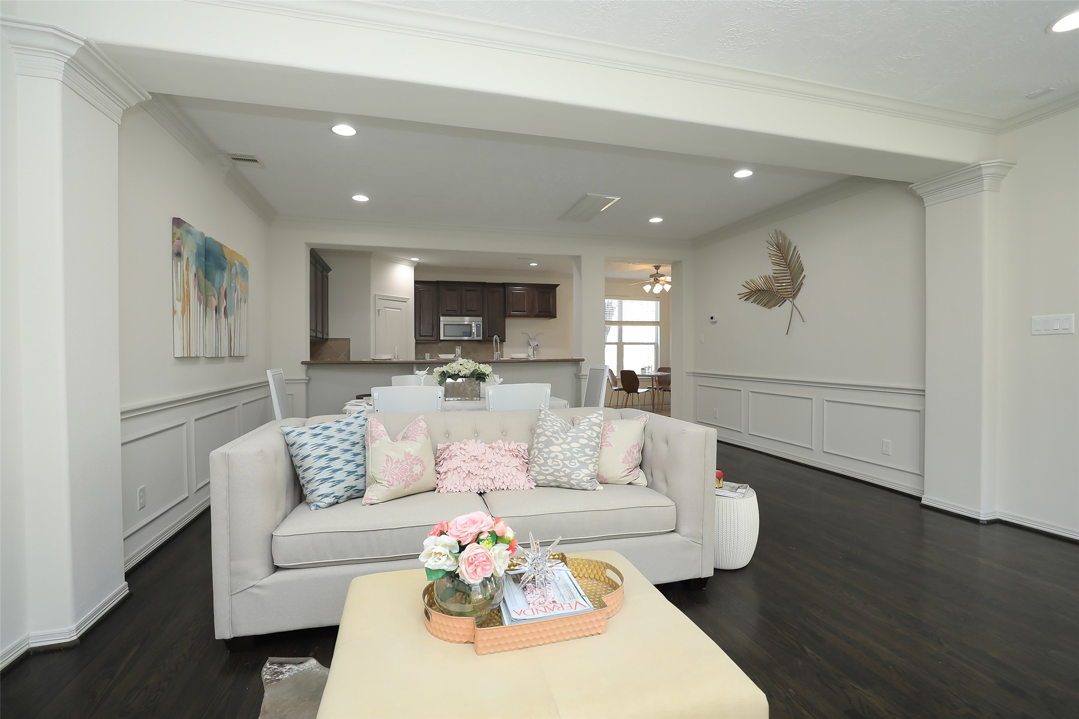 1311 Bingham Street, Unit B Houston, TX 77007 - Photo 9 of 29 a living room with furniture and a wooden floor
